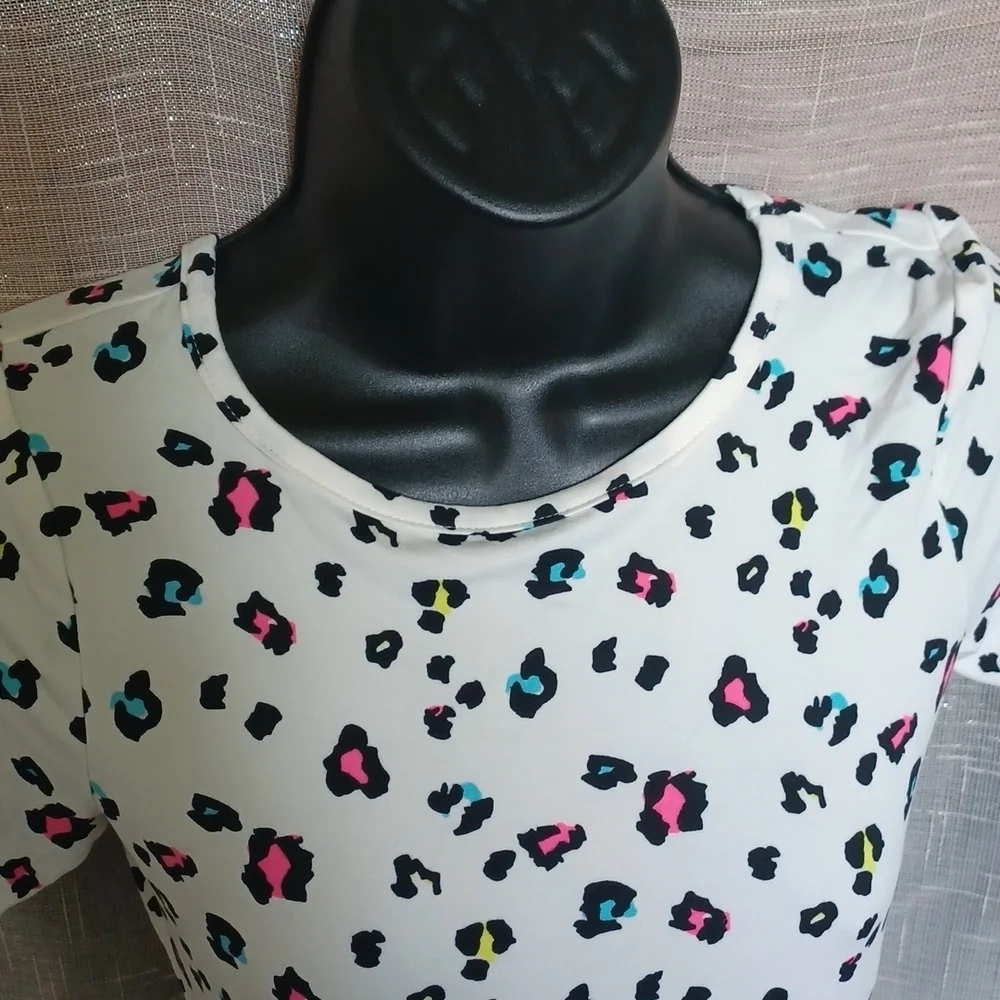 Squeese Girls leopard dress, cream, pink, blue, Sz 10/12, stretchy